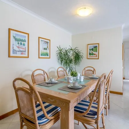 Apartamento No Clube Da Oura