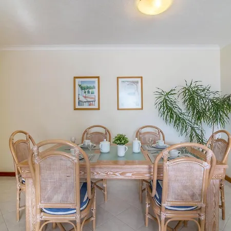 No Clube Da Oura Apartamento *